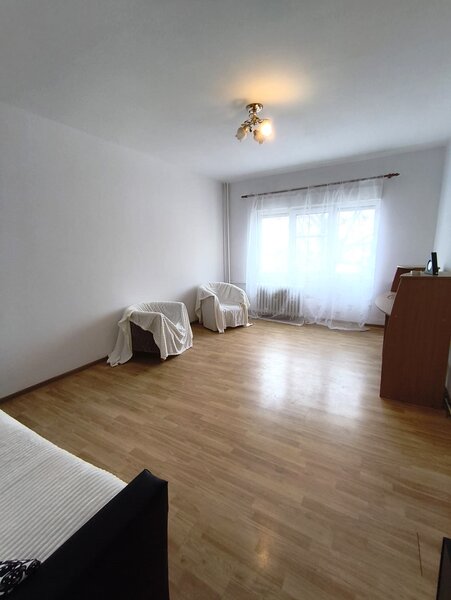 Berceni, Aparatorii Patriei, apartament 2 camere, 53 mp, 380 EUR.