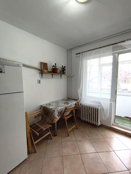 Berceni, Aparatorii Patriei, apartament 2 camere, 53 mp, 380 EUR.